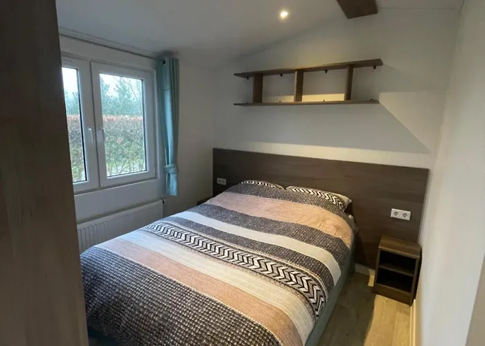 Mooie Op De Veluwe Aan De Rand Het Veluwemeer 샬레 *